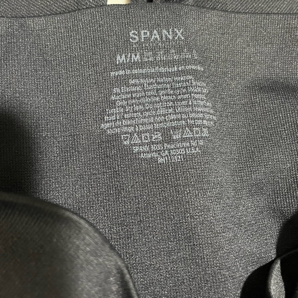 Spanx Look At Me Now Seamless Leggings Black Size Medium High Waist - Picture 5 of 5